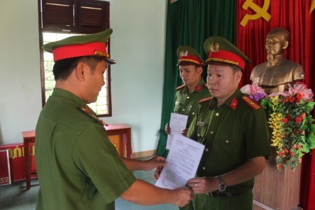 Trà Bồng: Tổ chức Lễ công bố quyết định của Giám đốc Công an tỉnh về công tác cán bộ