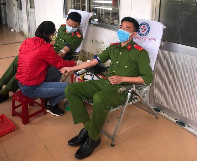 Công an huyện Sơn Tịnh ra quân hiến máu tình nguyện đợt 1 năm 2021