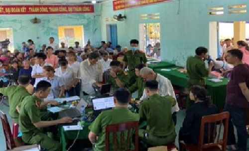 Công an thành phố Quảng Ngãi: Xác lập 03 kỷ lục trong Chiến dịch cấp Căn cước công dân