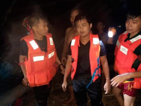 Sơn Tịnh: Cứu sống hai thanh niên bị nước cuốn trôi