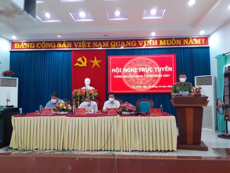 Công an huyện Trà Bồng đổi mới hình thức tiếp thu, lắng nghe ý kiến Nhân dân trong điều kiện dịch Covid-19