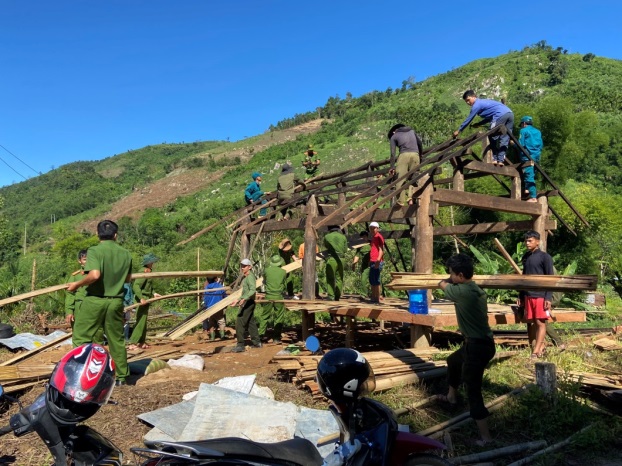 Sơn Tây: Đoàn thanh niên Công an huyện ra quân thực hiện chương trình “Ngày thứ 7 tình nguyện”