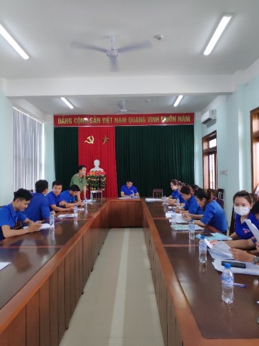 Đoàn Thanh niên Công an huyện Sơn Tịnh phối hợp Huyện Đoàn tổ chức buổi tuyên truyền Đề án 06/CP