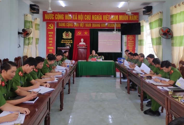 Lãnh đạo Công an tỉnh kiểm tra công tác công an năm 2022 tại Công an huyện Sơn Tịnh