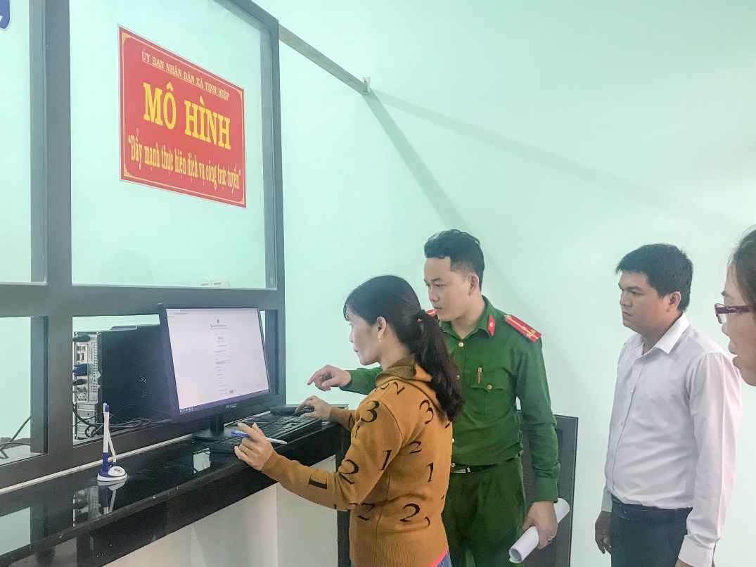 Xã Tịnh Hiệp, huyện Sơn Tịnh: Ra mắt mô hình “Điểm dịch vụ công trực tuyến”