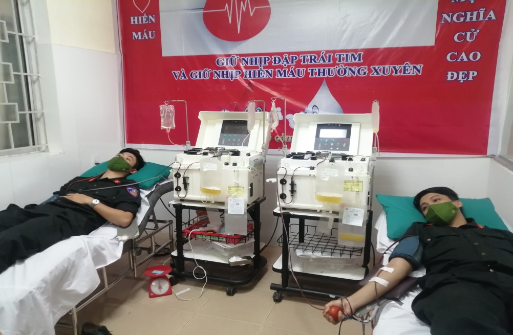 Tuổi trẻ Phòng Cảnh sát cơ động Công an tỉnh Quảng Ngãi hiến máu cứu người trong dịp Tết Nguyên đán Quý Mão 2023