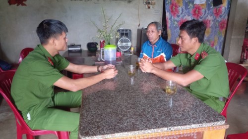 Trà Bồng: Công an xã Trà Sơn vận động bà con giáo dân tham gia bảo đảm ANTT, phát triển kinh tế