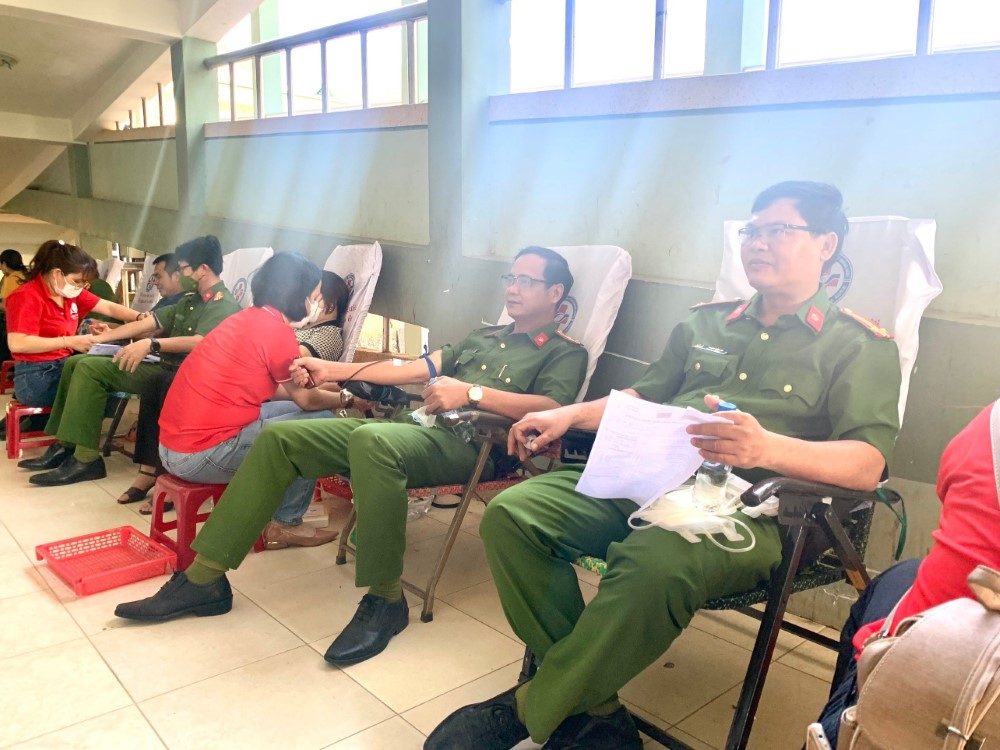Công an huyện Sơn Tây, Quảng Ngãi: Luôn sẵn sàng tham gia hiến máu nhân đạo