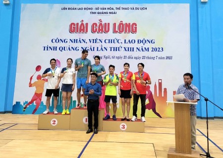 Đoàn vận động viên Công an tỉnh đạt 03 huy chương đồng tại giải cầu lông công nhân, viên chức, lao động tỉnh Quảng Ngãi lần thứ XIII năm 2023