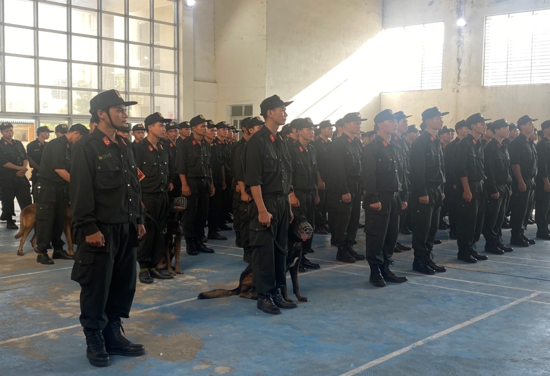 Khai giảng lớp huấn luyện nâng cao lực lượng Cảnh sát cơ động năm 2023