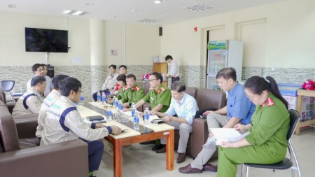 Đoàn liên ngành Công an tỉnh Quảng Ngãi kiểm tra công tác phòng cháy, chữa cháy và cứu nạn, cứu hộ tại Chung cư Vạn Tường Doosan Vina