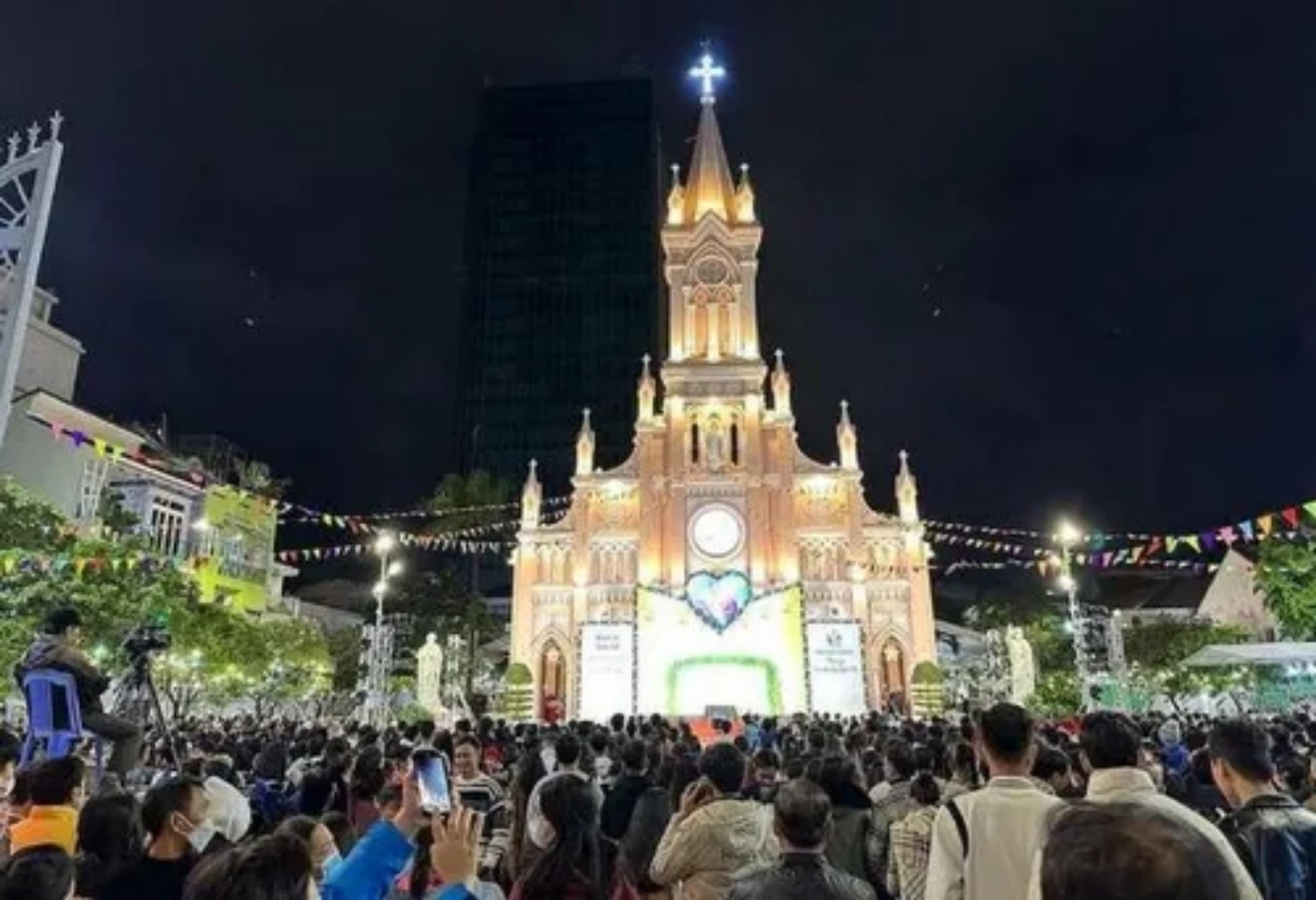 Minh chứng sống động về bảo đảm quyền tự do tín ngưỡng, tôn giáo của Việt Nam