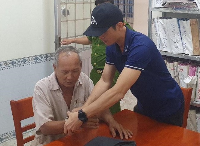 Văn phòng Cơ quan CSĐT Công an tỉnh Quảng Ngãi bắt đối tượng truy nã đặc biệt nguy hiểm sau 43 năm