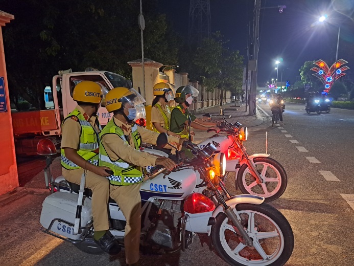 Nỗ lực bảo đảm trật tự an toàn giao thông dịp Tết Nguyên đán Giáp Thìn 2024 ở cửa ngõ phía Nam tỉnh Quảng Ngãi