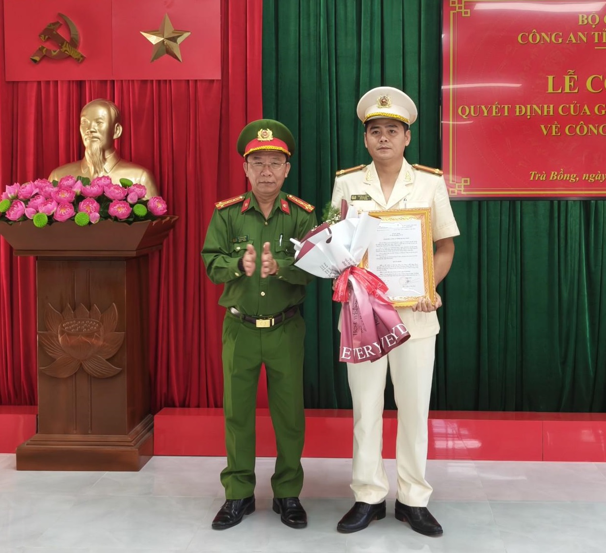 Công bố Quyết định bổ nhiệm Phó trưởng Công an huyện Trà Bồng