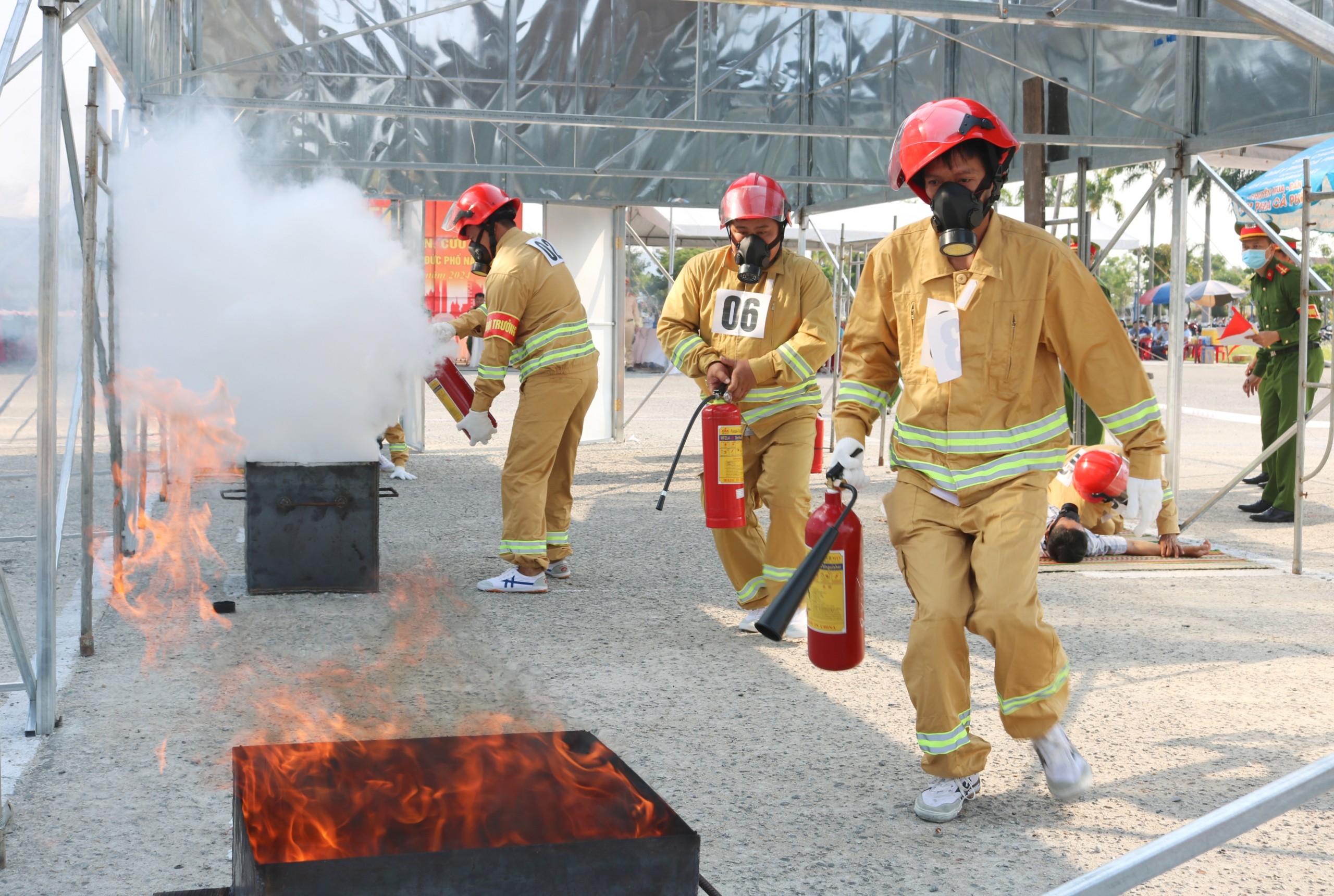 Đức Phổ: Sôi nổi hội thi “Tổ liên gia an toàn phòng cháy, chữa cháy”