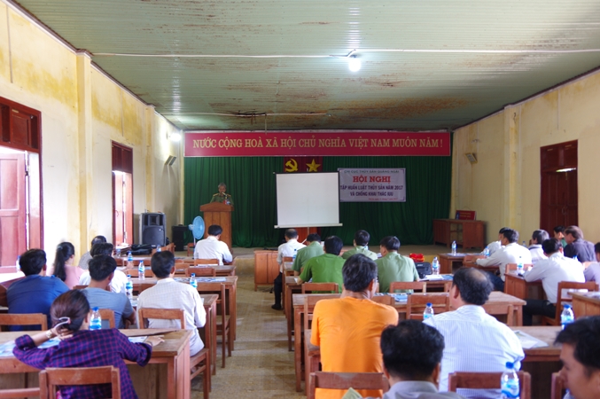 Tập huấn Luật Thủy sản năm 2017 và chống khai thác IUU tại xã Bình Hải, huyện Bình Sơn