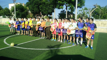 Cụm thi đua số 3 Công an tỉnh tổ chức giải bóng đá chào mừng kỷ niệm Ngày thành lập Công an nhân dân Việt Nam