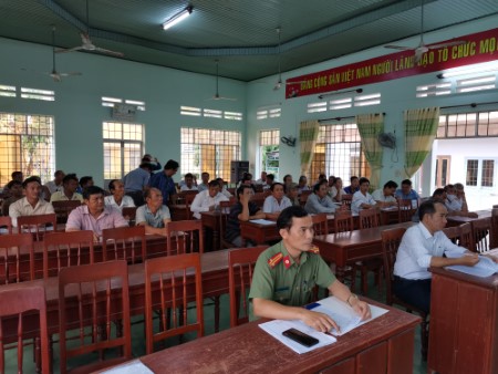 Tổ chức tuyên truyền về chống khai thác thủy sản bất hợp pháp, không báo cáo và không theo quy định tại phường Phổ Quang, thị xã Đức Phổ