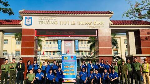 Tuổi trẻ Công an tỉnh Công an tỉnh Quảng Ngãi “Tiếp sức mùa thi” Kỳ thi tuyển sinh vào lớp 10 năm 2025 - 2026