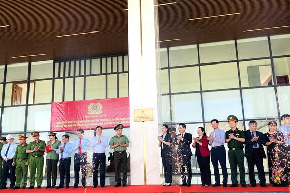 Khánh thành “Trung tâm chỉ huy Công an tỉnh Quảng Ngãi” và gắn biển “Công trình chào mừng Đại hội đại biểu Đảng bộ tỉnh Quảng Ngãi  lần thứ I, nhiệm kỳ 2025 - 2030”