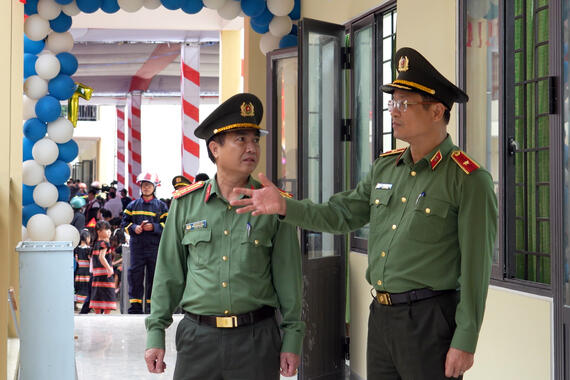 Công an tỉnh Quảng Ngãi bảo đảm tuyệt đối an ninh, an toàn ngày khai giảng các trường học vùng biên giới