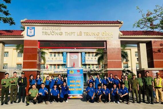 Tuổi trẻ Công an tỉnh Công an tỉnh Quảng Ngãi “Tiếp sức mùa thi” Kỳ thi tuyển sinh vào lớp 10 năm 2025 - 2026