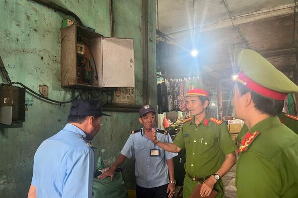 Công an phường Kon Tum tăng cường công tác phòng cháy, chữa cháy tại các chợ trên địa bàn phường