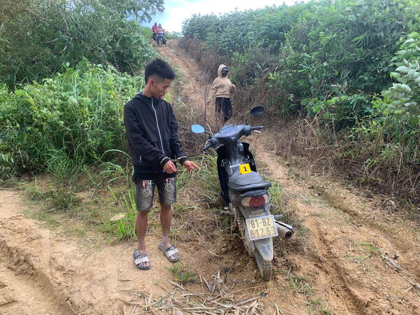 Công an xã Kon Braih nhanh chóng làm rõ vụ mất 3 điện thoại